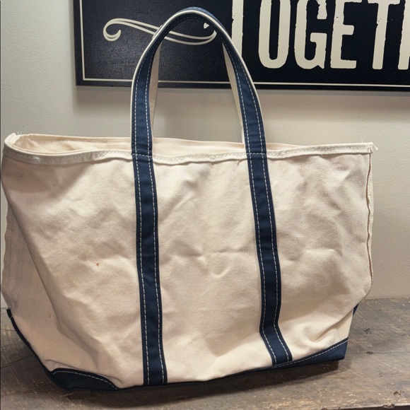 Vintage LL Bean Canvas Tote with Navy Trim zip close LARGE - Picture 7 of 16